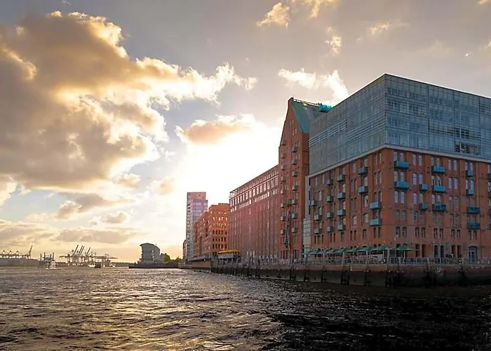Ginn Elbspeicher Hotel 4*